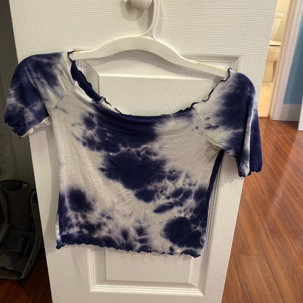 BLUE AND WHITE OFF THE SHOULDER TOP